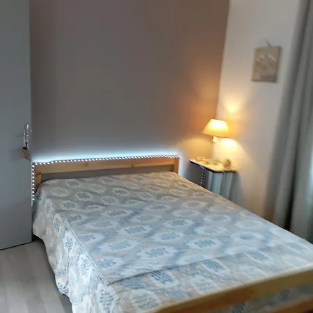 Avec Piscine Partagee Holiday home *